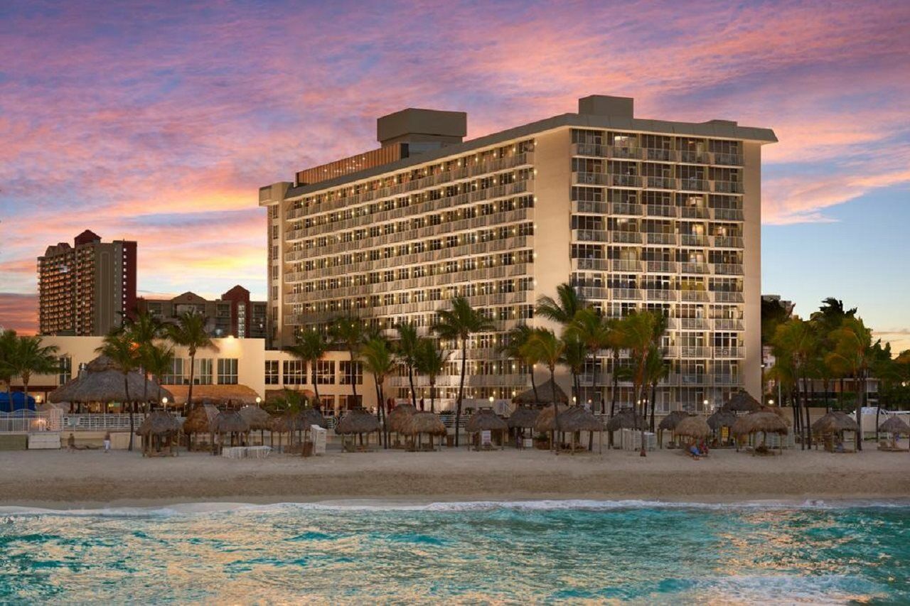 ニューポート ビーチサイド ホテル ＆ リゾート マイアミビーチ エクステリア 写真