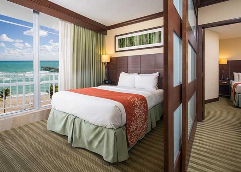 ニューポート ビーチサイド ホテル ＆ リゾート マイアミビーチ エクステリア 写真